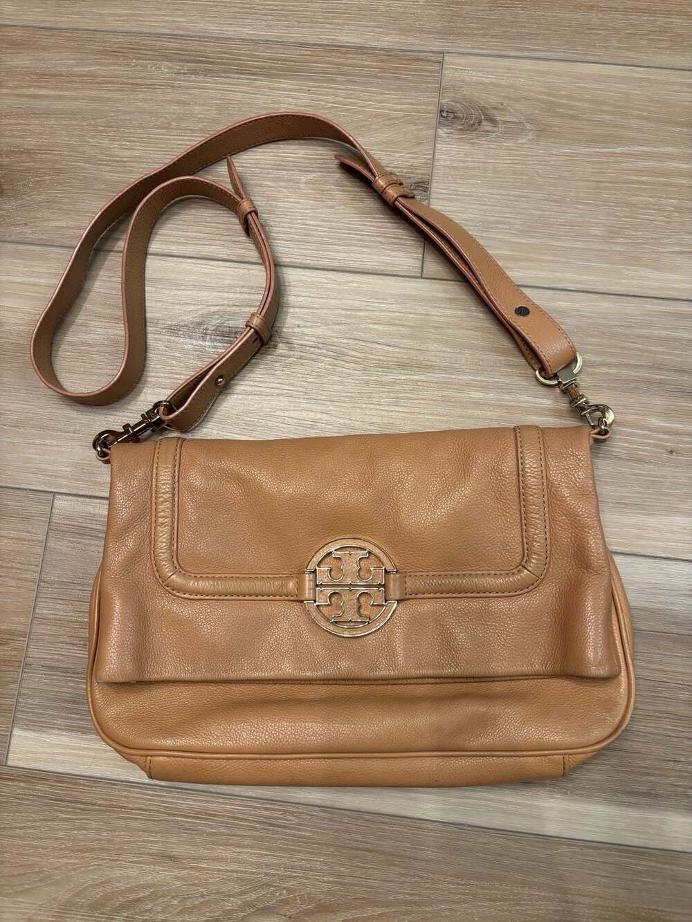 Tory Burch Amanda Tan Pebbled Leather Foldover Crossbody Bag